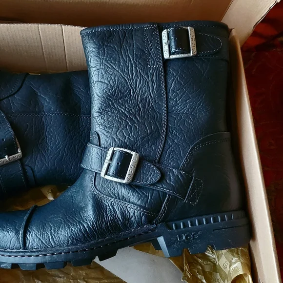 UGG Black Leather BOOTS Mens Size 11 NEW IN BOX - Picture 2 of 9